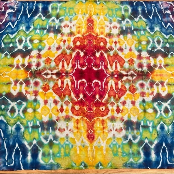 Hand tie dyed giant wall hanging tapestry in a 51x46" psychedelic rainbow glitch - Picture 5 of 8